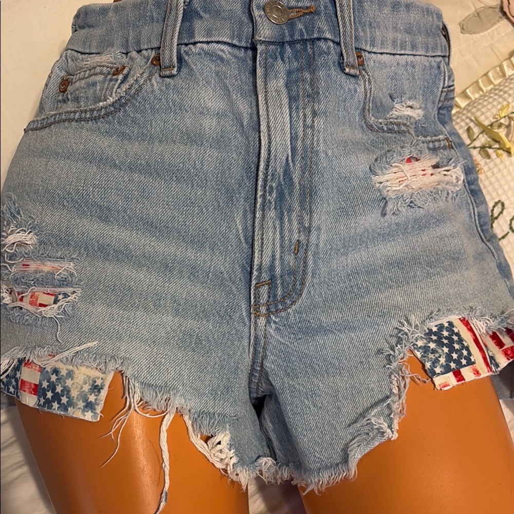 Distressed CURVY 90s BOYFRIEND Stretch Denim Shorts Americana vibe size 6